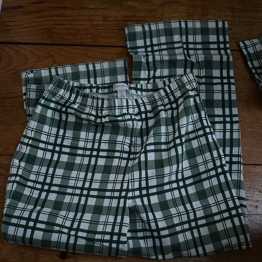 Garnet Hill Kids Green and White plaid flannel pajama set - Picture 5 of 7